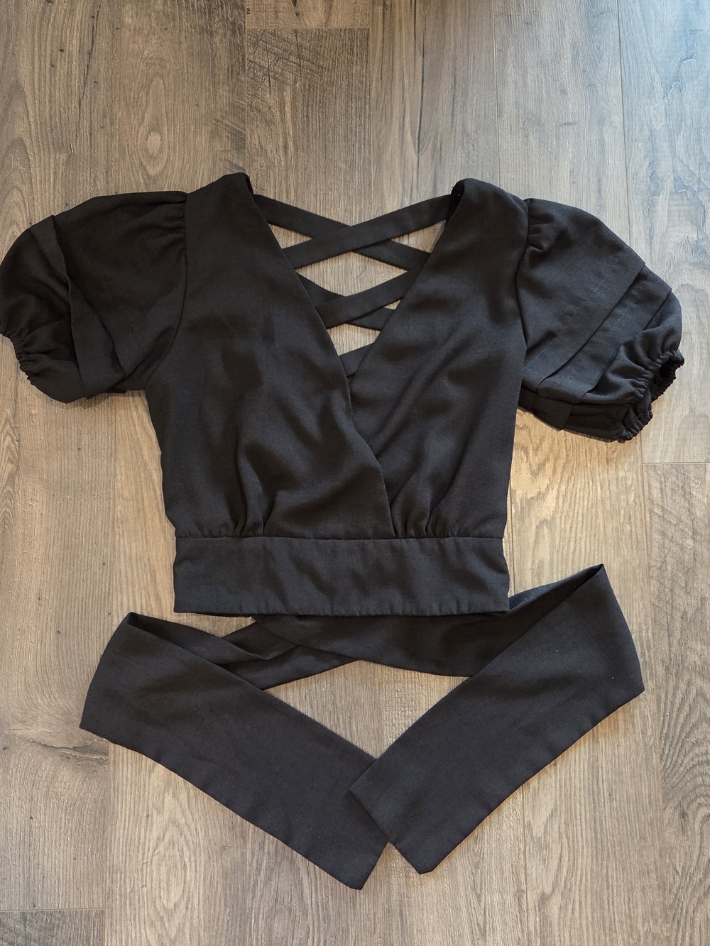 DO+BE Black Crisscross Wrap Puff Sleeve Crop Top with Wide Ties